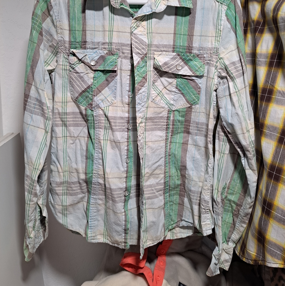 Button down shirt - Picture 2 of 2